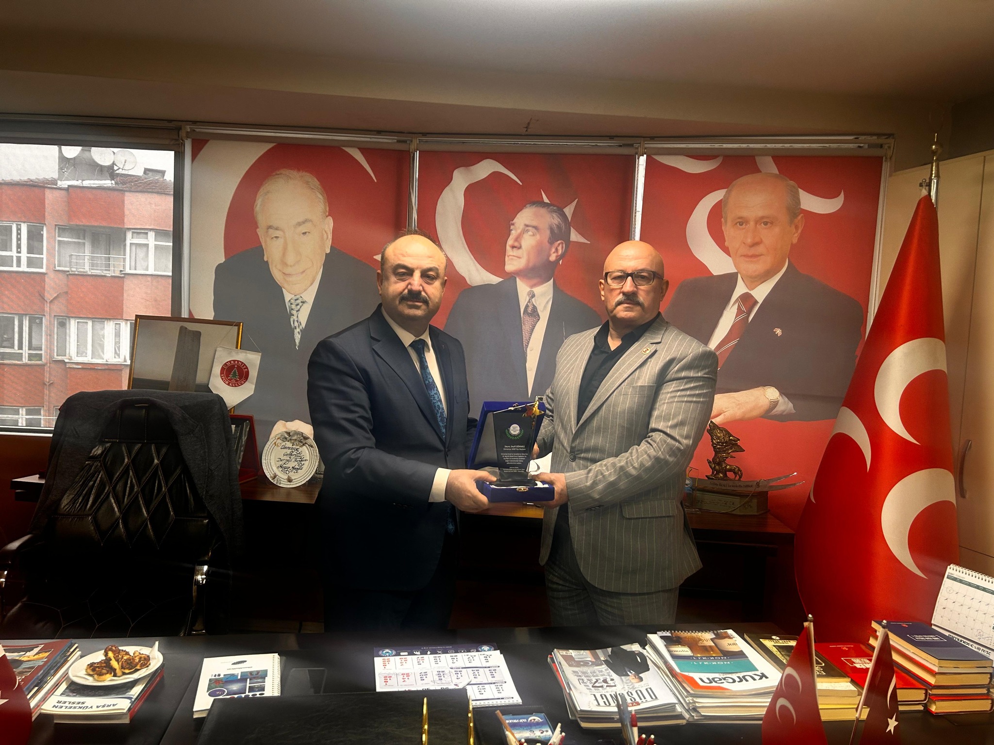 Mehmet Özdil’den MHP Ümraniye’ye Ziyaret: “Esnafımızın Sesi Olmaya Devam Edeceğiz”