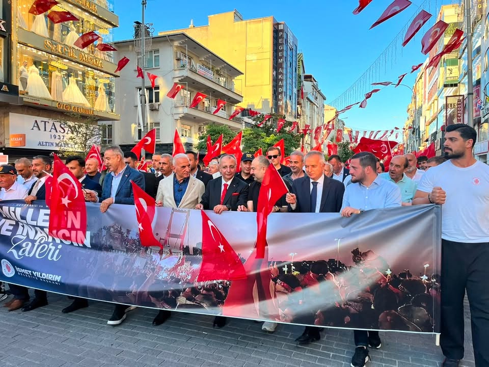 15 Temmuz Demokrasi ve Millî Birlik Günü’nde Meydanlardaydık